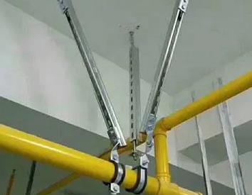 闸阀支撑架的质量要求。价格决定了东港抗震支撑框架的质量。